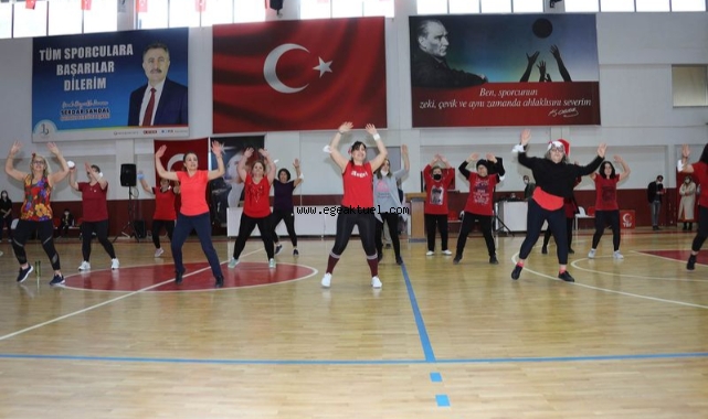 Bayraklı’da yeni yıla ‘Özel’ kutlama