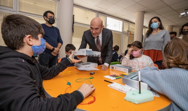 “Eğitimde fırsat eşitliği” için 900 öğrenciye tablet dağıtılıyor