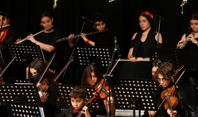 Narlıdere Çocuk Senfoni Orkestrası Büyüledi