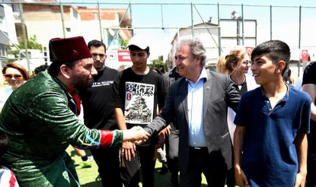 Bornova'da çifte Bahar Şenliği