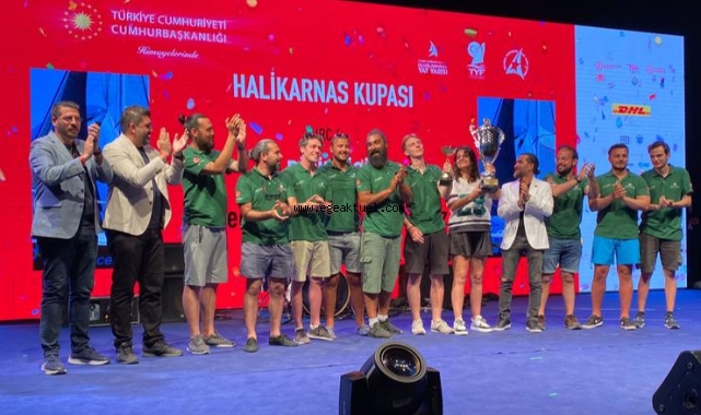 Çiğli Belediyesi'nden Yelkende Çifte Kupa