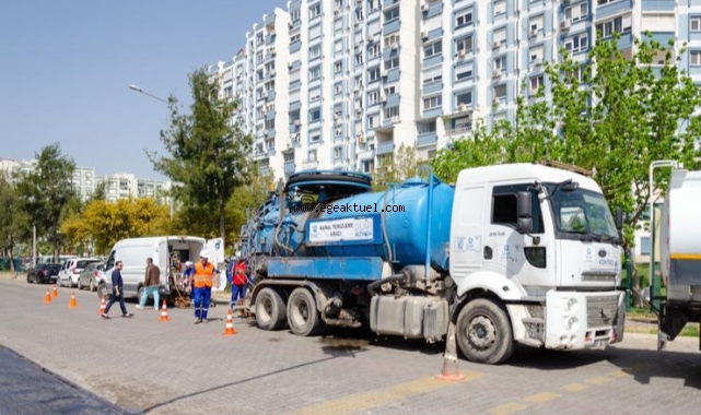 Kanallarda temizlik çalışmalarına hız verildi