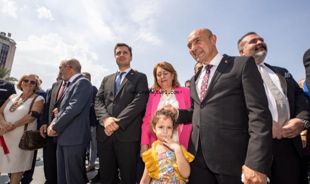 CHP İzmir zaferin 100’üncü yılını barış mesajlarıyla kutladı