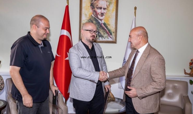 Başkan Soyer ödüllü tasarımcıları ağırladı