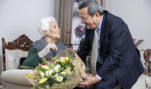 Başkan Batur, 24 Kasım’da yine öğretmeninin yanında