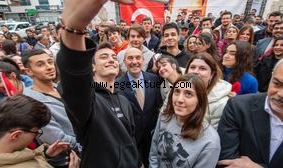 Hem Kafe hem Kütüphane