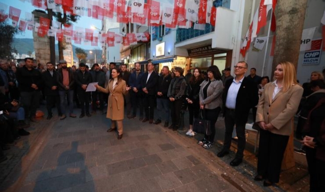 CHP Efes Selçuk’ta Meclis Üyesi Adaylarını Tanıttı