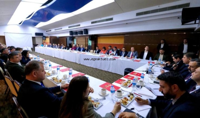 CHP İzmir'de başkan adayları buluştu! Yol haritası netleşti
