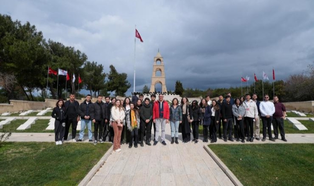 Gaziemirli gençler Çanakkale’de tarihin izini sürdü