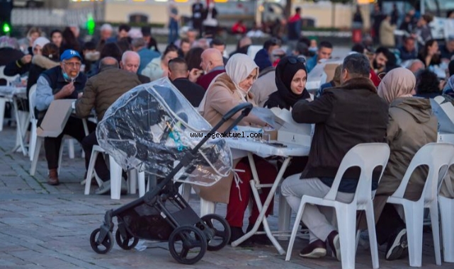 İzmir dayanışması Ramazan’da da sürecek