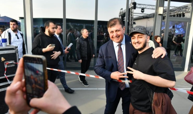 Müziğin yeni yıldızları İzmir'den çıkacak
