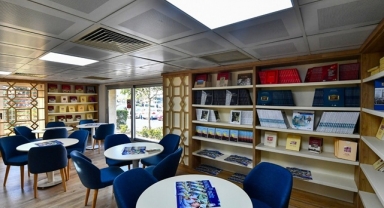 #İZMİREBAKIYORUMİZMİRİDİNLİYORUM : KitapKafe 