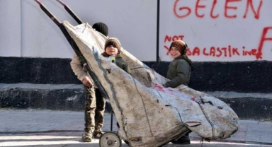 SELÇUK'TAKİ YANGININ YAYILMA RİSKİ ÇOK!