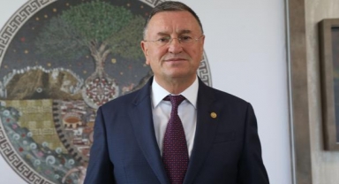 Lütfü Savaş CHP'den ihraç edildi