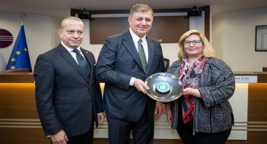 TUGAY'DAN SANAYİCİLERE İLGİNÇ SÖYLEM: 