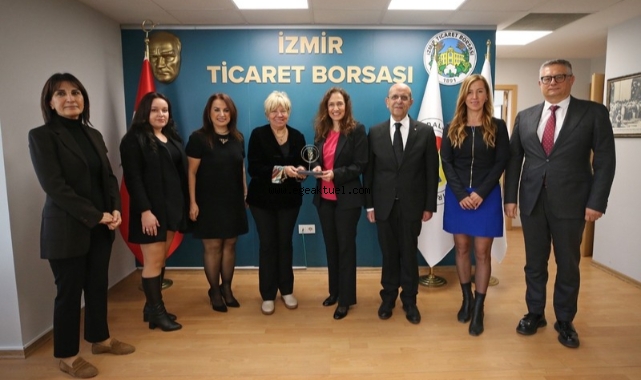 Örnek kampanya büyüyor: Karşıyakalı gençlere ücretsiz HPV aşısı