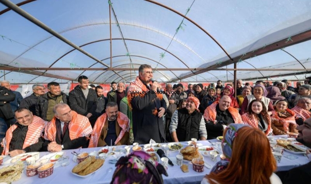 Başkan Cemil Tugay: “Baskılar vız gelir tırıs gider”