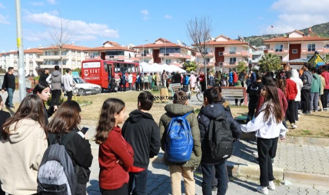Efes Selçuk’ta öğrenciler mutlu başkan mutlu