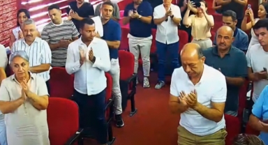 Belediye Meclisinde dayanışma mesajı: Ayakta alkışlandılar