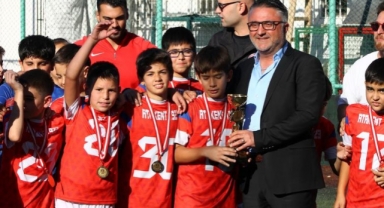 Atatürk’ün çocukları Cumhuriyet Kupası için sahaya çıktı