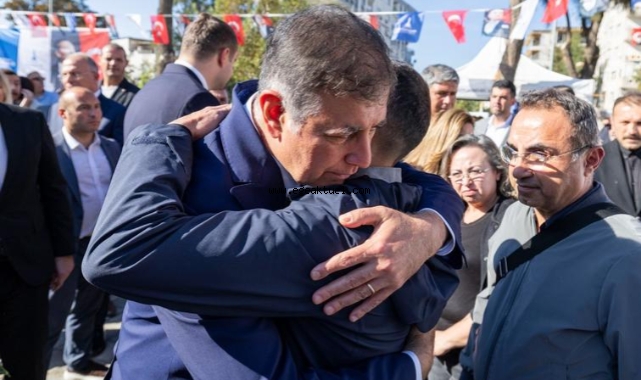 Başkan Tugay: Depremin siyaseti olmaz, vicdanımızla konuşacağız