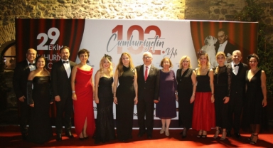 Cumhuriyet Balosu'nda Coşku Zirvedeydi