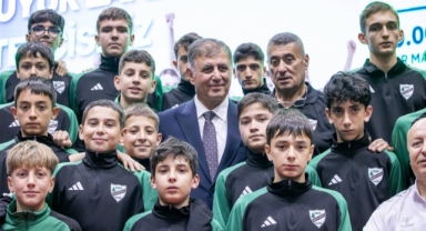 İzmir Büyükşehir Belediye Başkanı Tugay’dan İzmirli sporculara mesaj