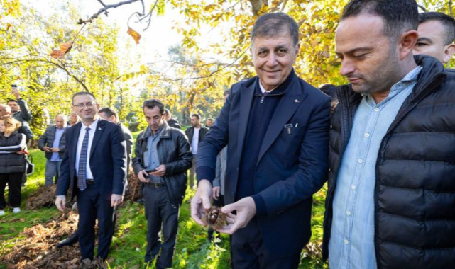 Başkan Tugay Beydağ’da kestane üreticileri ile bir araya geldi