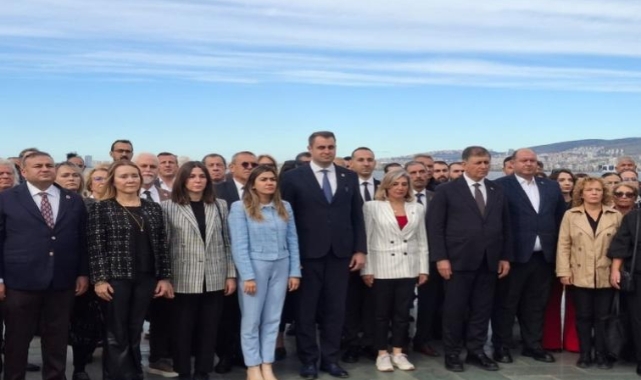 CHP İzmir'den 24 Kasım töreni