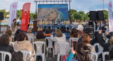 İzmir’den dünyaya, dünyadan İzmir’e: Buradayım, iyiyim