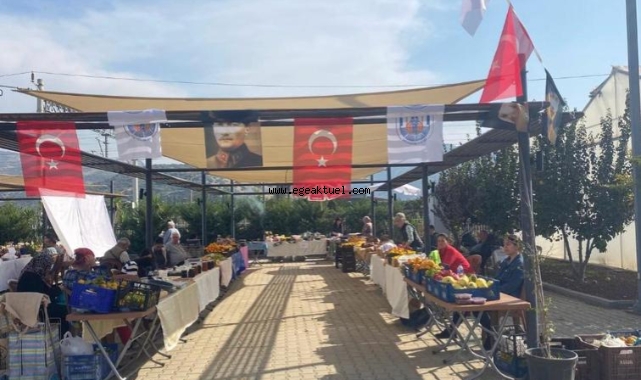 Üretici Pazarı Efes Tarlası Yaşam Köyü’nde bereketiyle devam ediyor