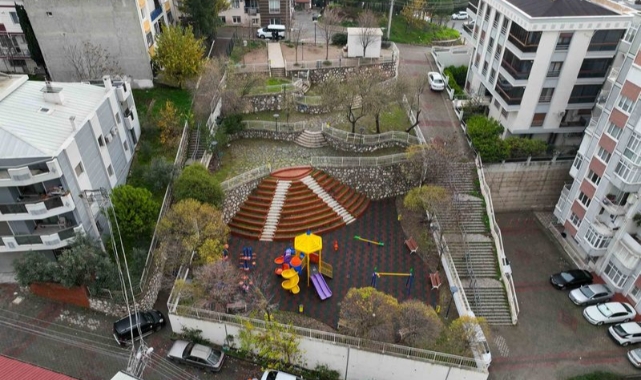 Buca’nın Merdivenli Park’ı yenilendi