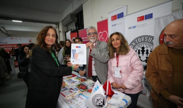 Karşıyaka’da Sosyal Etki ve Gönüllülük Festivali başladı
