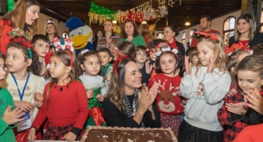 Yuvamız İzmirli çocuklara yeni yıl sürprizi