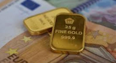 Gram altın 8 bin lira oldu