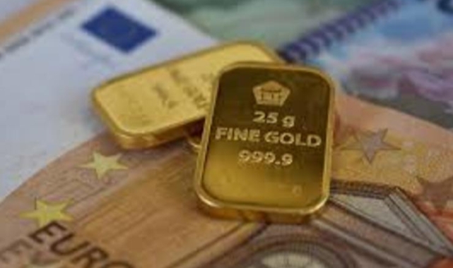 Gram altın 8 bin lira oldu