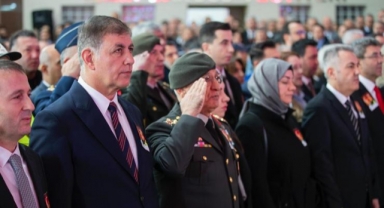 İzmir’in şehitleri Fethi Sekin ve Musa Can unutulmadı