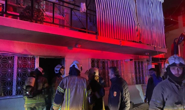 İzmir İtfaiyesi Buca'da yangına müdahale etti