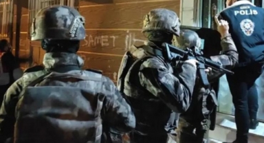 Papel Elektronik Para'ya Operasyon