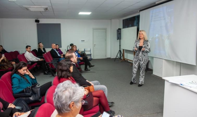 Türk Medeni Kanunu’nun toplumsal etkileri Karşıyaka’da konuşuldu