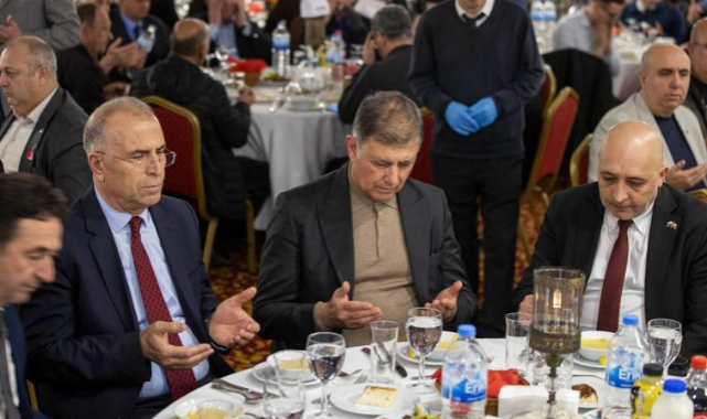 Başkan Tugay, Bulgaristan göçmenleriyle iftarda birlik mesajı verdi