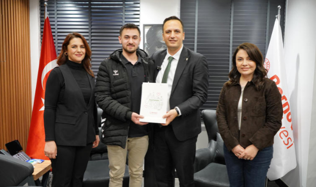 Bornova’da eğitime yatırım, başarıya ödül