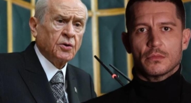 Devlet Bahçeli'nin Yeraltı'nın Bozo'su Uraz Kaygılaroğlu'na Hediye Ettiği Bozkurt Tablosu Ortaya Çıktı