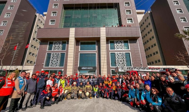 İzmir Adliyesi’nde nefes kesen bomba tatbikatı