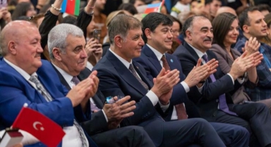 İzmir'de Azerbaycan rüzgarı