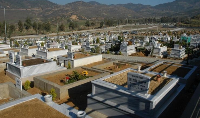 İzmir’de mezarlıklar doldu