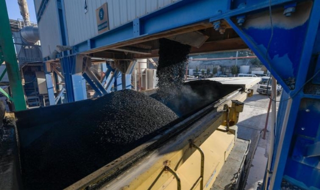 İzmir’de yenilenmeyen yol kalmayacak