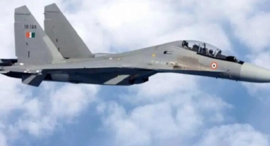 Kalkıştan bir süre sonra kaybolmuştu... Hindistan'da savaş uçağı düştü!