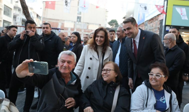 Karşıyaka Çarşı’ya dev sofra: 5 bin kişi iftarda buluştu!