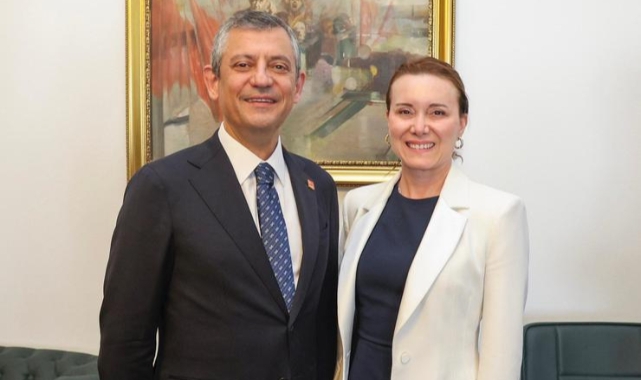 Konak’ta Ferdi Zeyrek Gençlik Merkezi açılıyor: Kurdeleyi Özgür Özel kesecek